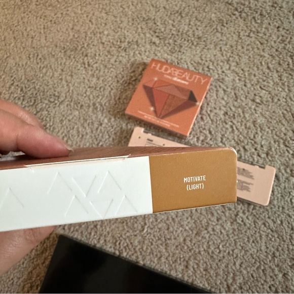 Makeup bundle - Picture 3 of 4